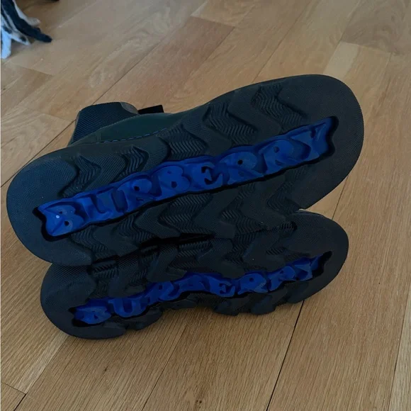 Burberry Creeper Chelsea Boots - Picture 5 of 7